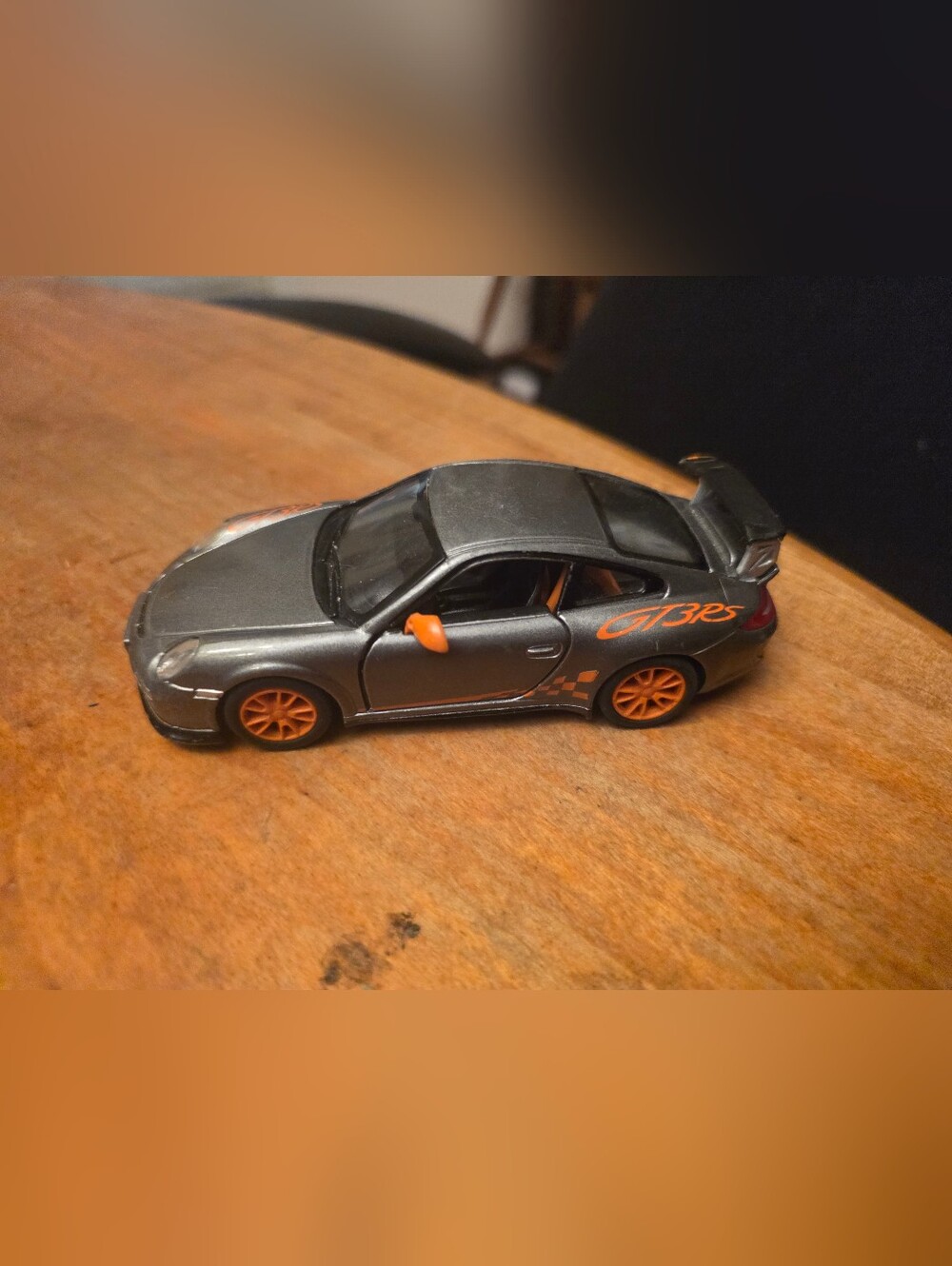 Grey Kinsmart 1:36 Scale Diecast 2010 Porsche 911 GT3 Pull Back Car
